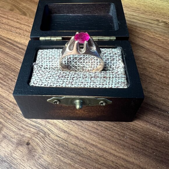 10k gold ruby ring made by ostby barton jewelry company. Size 10.5 - Picture 8 of 10